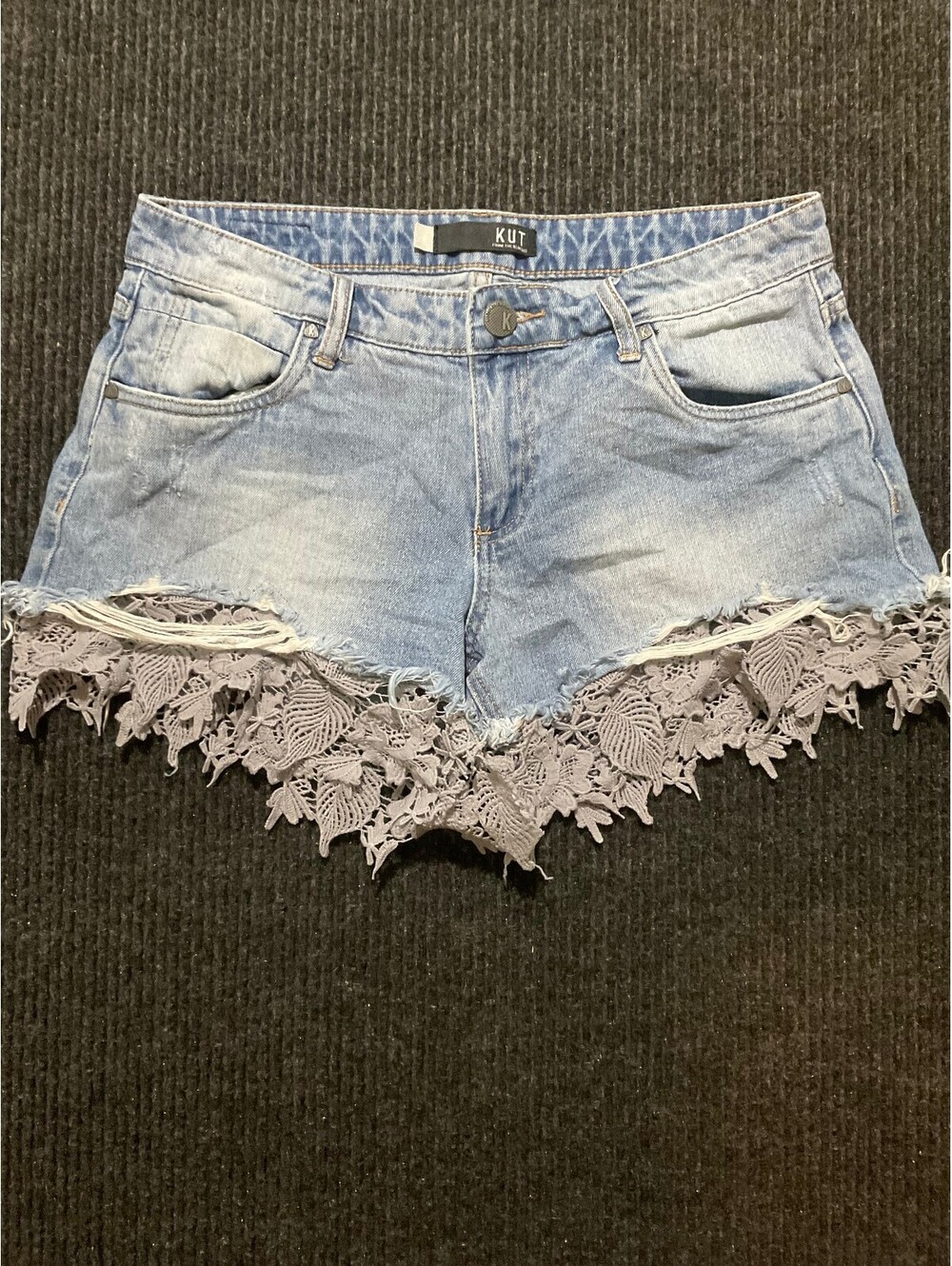 KUT from the Kloth Allison Short Denim Shorts with Lace Trim Size 6